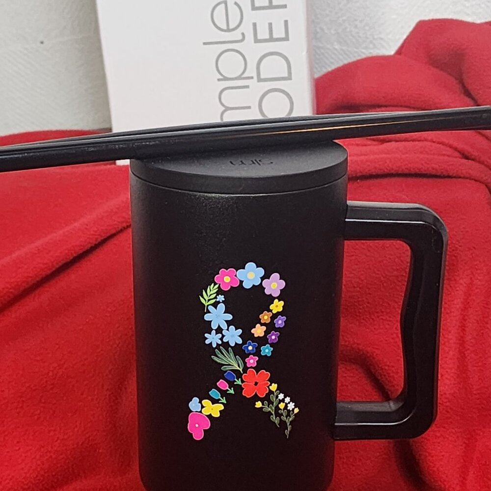 Simple Modern Black Floral Fighting Together Ribbon 40oz. Trek Tumbler w/Straws - Picture 4 of 16